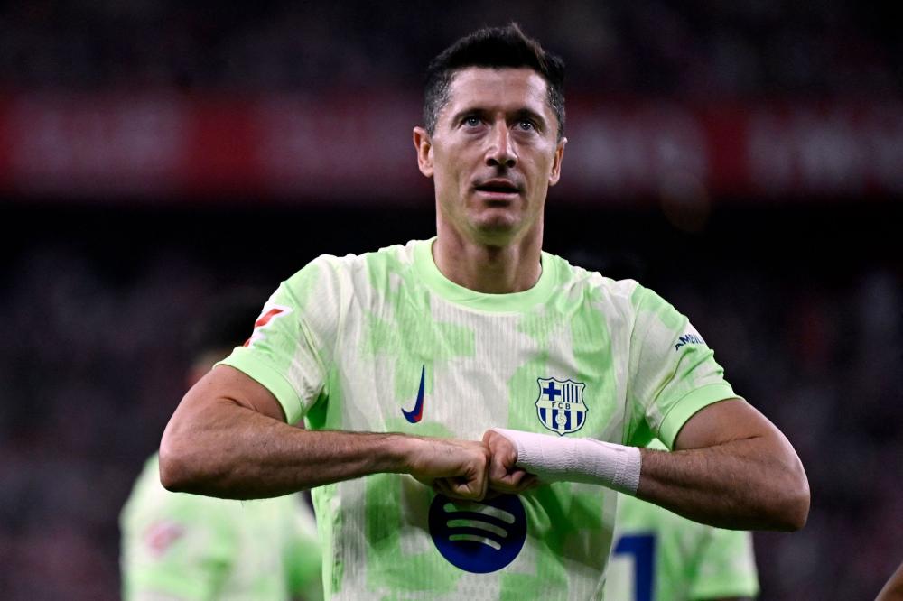 法布里齐奥·罗马诺透露，曼联与JJ·加布里埃尔的处境比最初预想的还要糟糕。